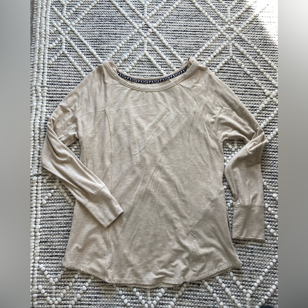 zippered side pockets stretch soft long sleeve top